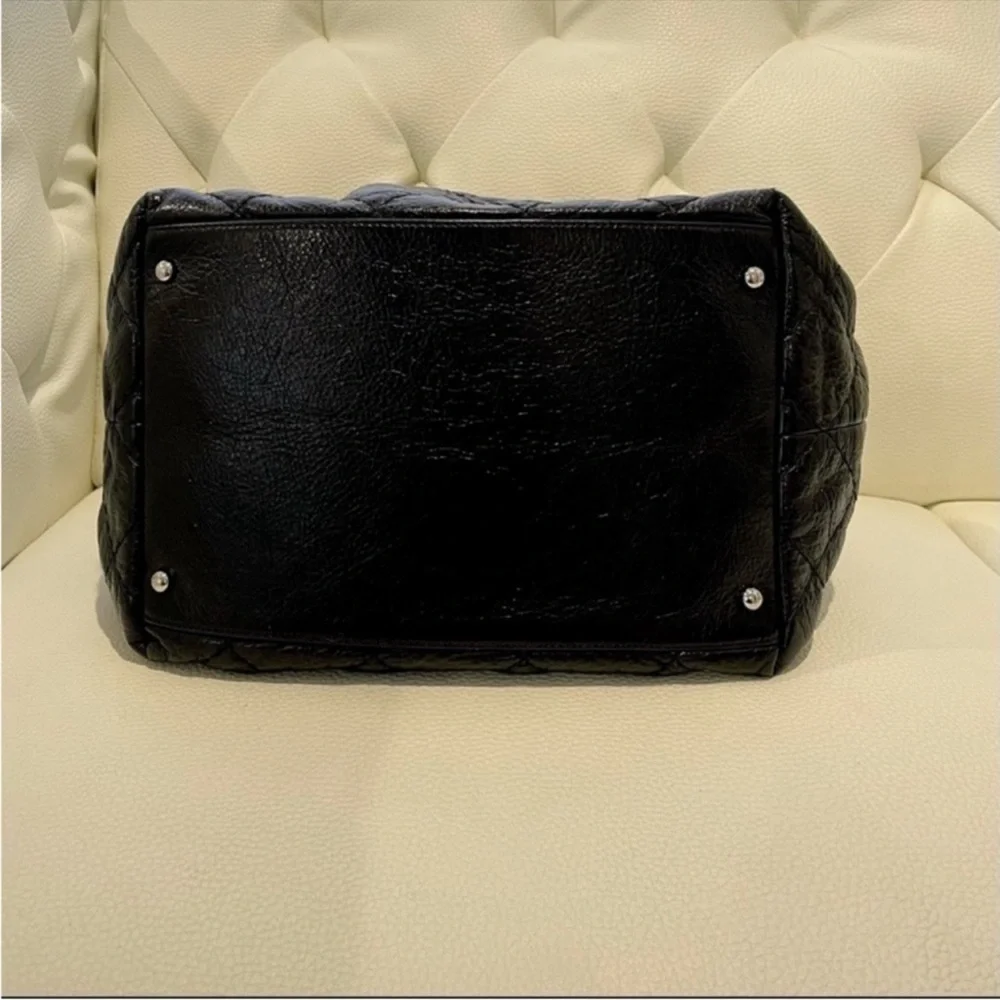 Chic Black Chanel Leather‎ Women's Bag - Picture 4 of 9